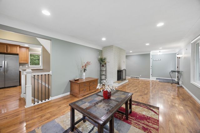 1425 Orkla Drive, Golden Valley, MN 55427
