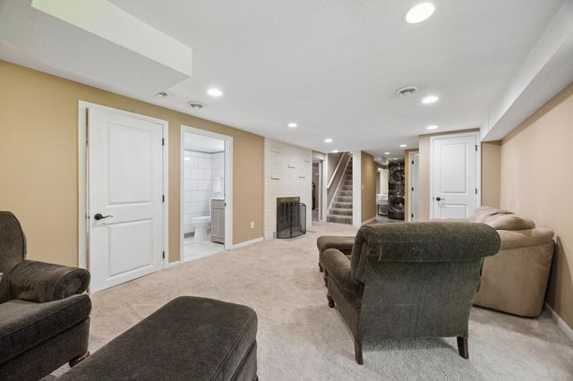 1425 Orkla Drive, Golden Valley, MN 55427