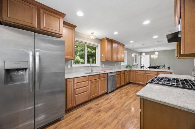 1425 Orkla Drive, Golden Valley, MN 55427