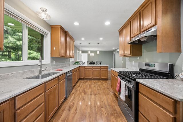 1425 Orkla Drive, Golden Valley, MN 55427