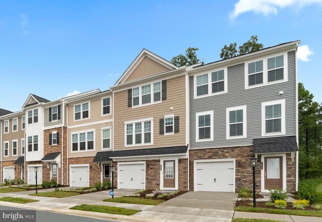 8887 QUEENSFERRY RD, Manassas, VA 20112