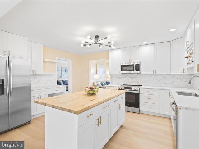 14809 DARBYDALE AVE, Woodbridge, VA 22193