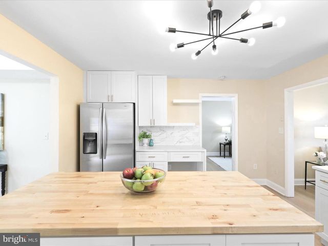 14809 DARBYDALE AVE, Woodbridge, VA 22193