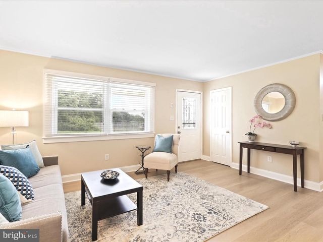 14809 DARBYDALE AVE, Woodbridge, VA 22193