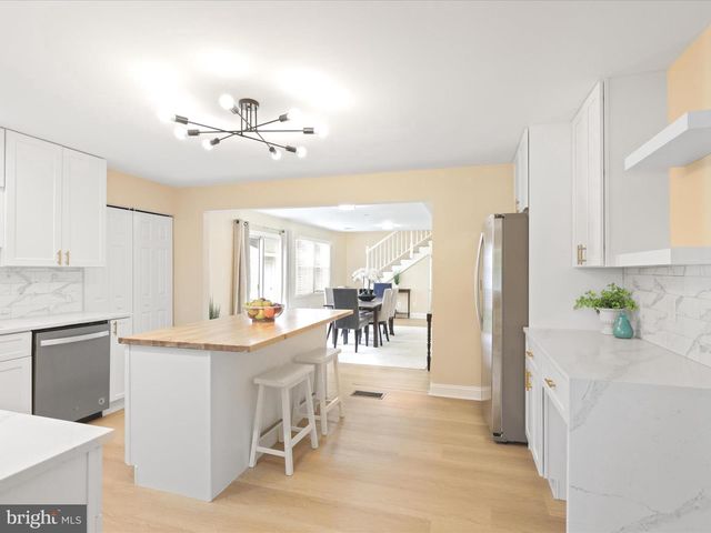 14809 DARBYDALE AVE, Woodbridge, VA 22193