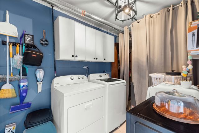 942 W 34TH Street, Erie, PA 16508