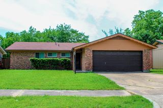 729 Blueberry Lane, Grand Prairie, TX 75052