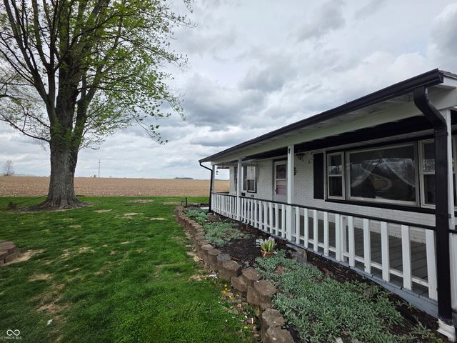 604 N Carroll Drive, Westport, IN 47283