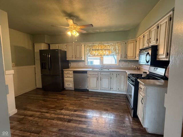 604 N Carroll Drive, Westport, IN 47283