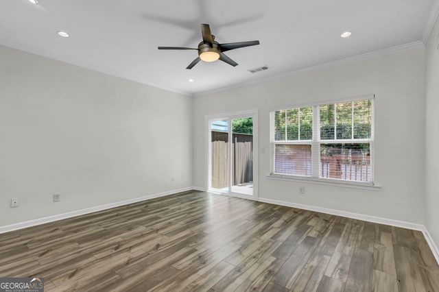 1044 Liberty Parkway NW, Atlanta, GA 30318