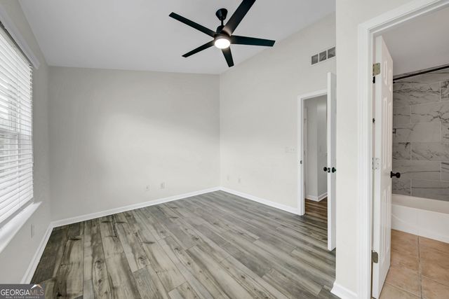 1044 Liberty Parkway NW, Atlanta, GA 30318