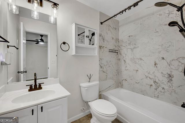 1044 Liberty Parkway NW, Atlanta, GA 30318