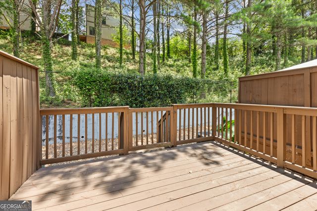 1044 Liberty Parkway NW, Atlanta, GA 30318