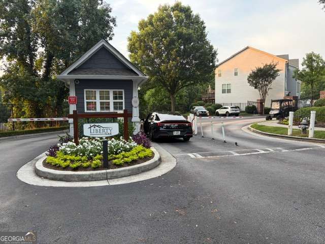 1044 Liberty Parkway NW, Atlanta, GA 30318