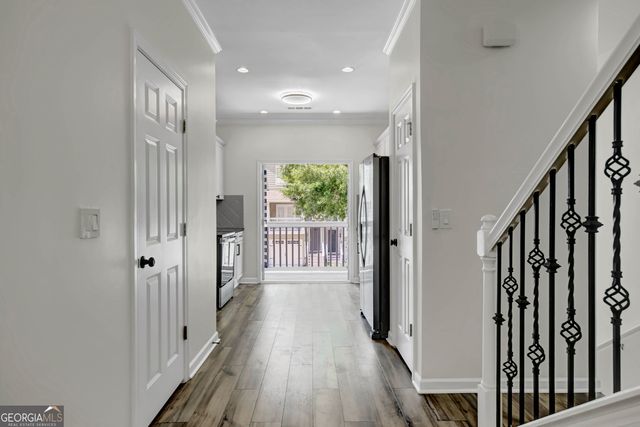 1044 Liberty Parkway NW, Atlanta, GA 30318