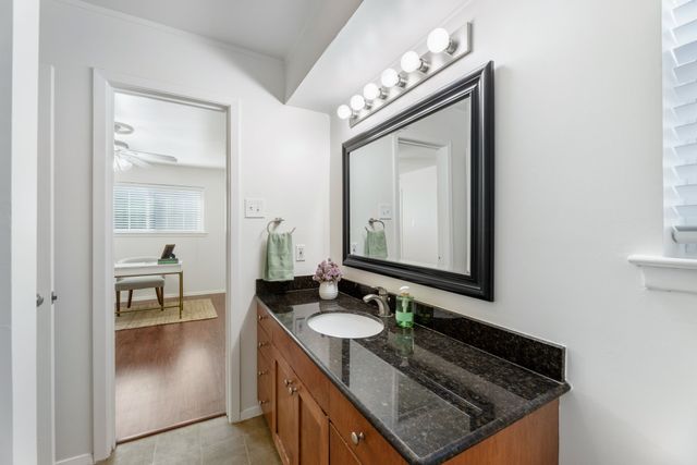 7908 Royal Lane 122 B, Dallas, TX 75230