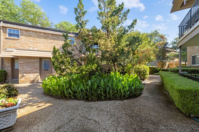 7908 Royal Lane 122 B, Dallas, TX 75230