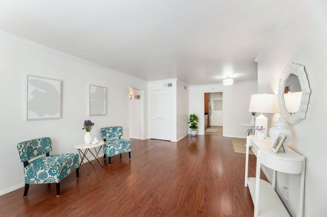 7908 Royal Lane 122 B, Dallas, TX 75230