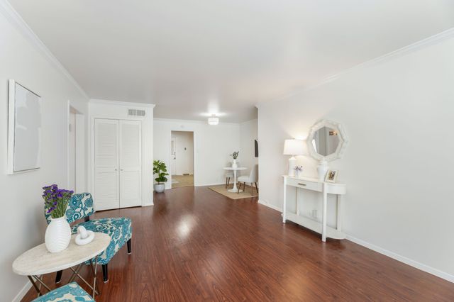 7908 Royal Lane 122 B, Dallas, TX 75230