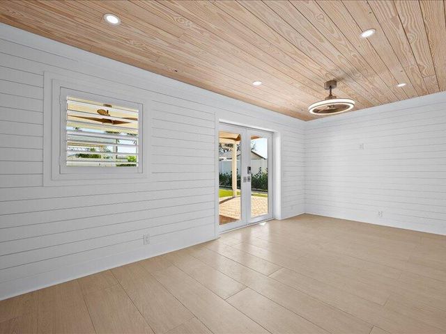 1129 Stillwater Drive, Jupiter, FL 33458