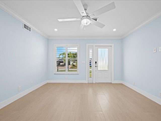 1129 Stillwater Drive, Jupiter, FL 33458