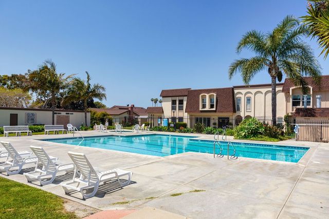 21372 Green Cove, Huntington Beach, CA 92646