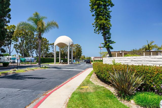 21372 Green Cove, Huntington Beach, CA 92646