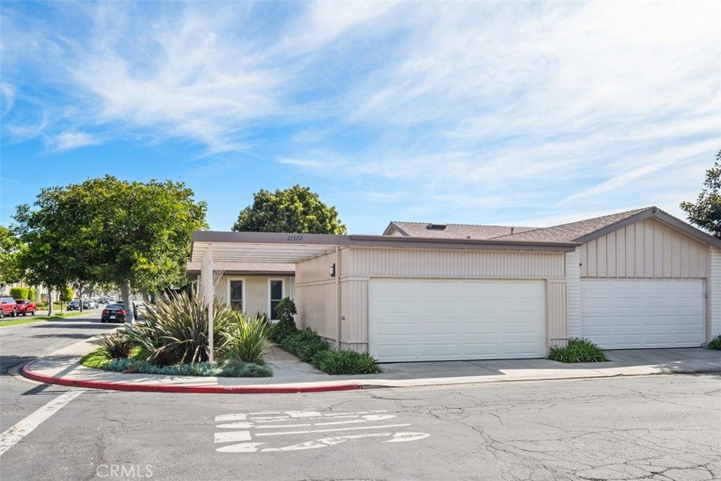 21372 Green Cove, Huntington Beach, CA 92646