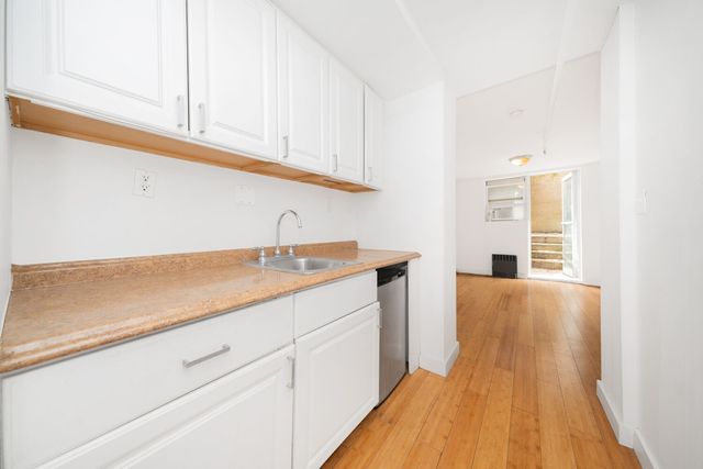336 W 19th St Apt 1, New York City, NY 10011