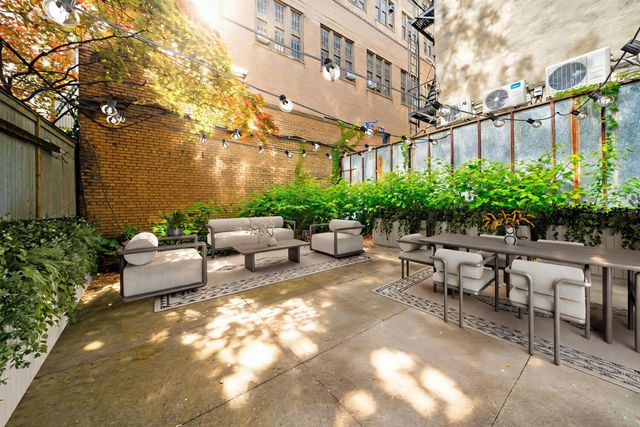 336 W 19th St Apt 1, New York City, NY 10011
