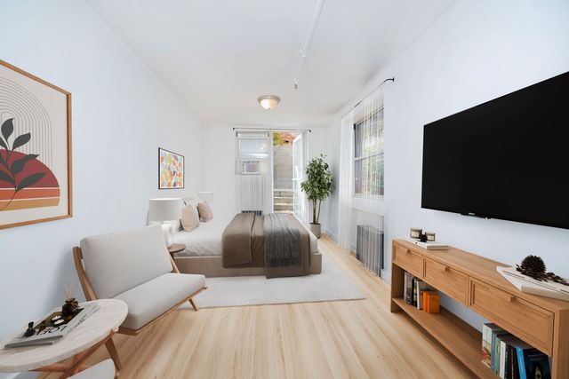 336 W 19th St Apt 1, New York City, NY 10011