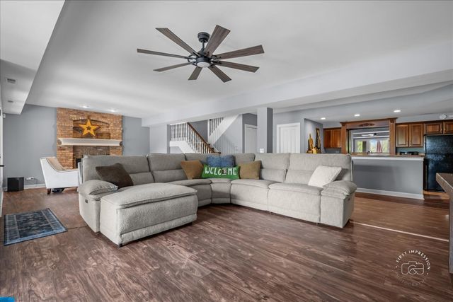 3814 Tradition Boulevard, St. Charles, IL 60175