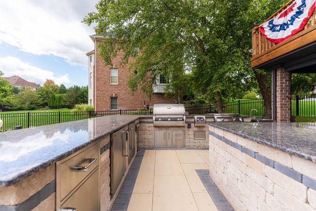 3814 Tradition Boulevard, St. Charles, IL 60175