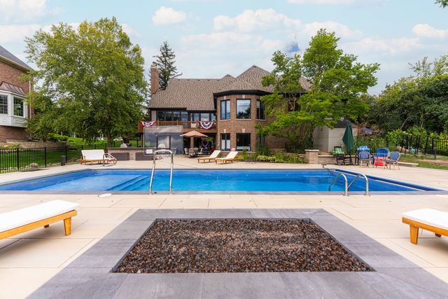 3814 Tradition Boulevard, St. Charles, IL 60175