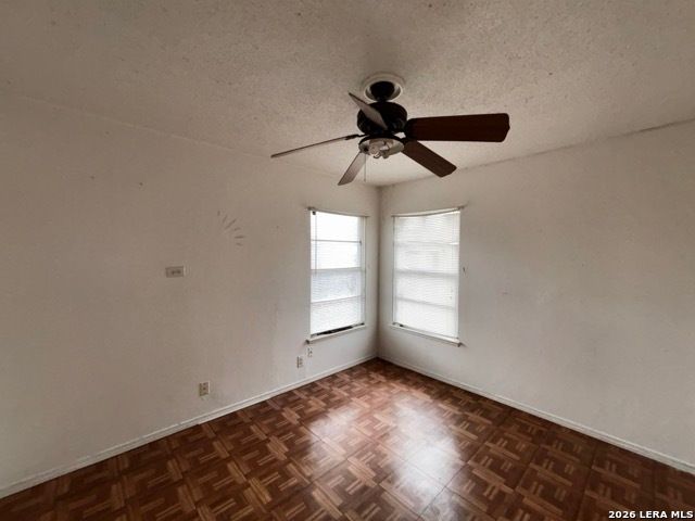 4306 silver lake, San Antonio, TX 78219