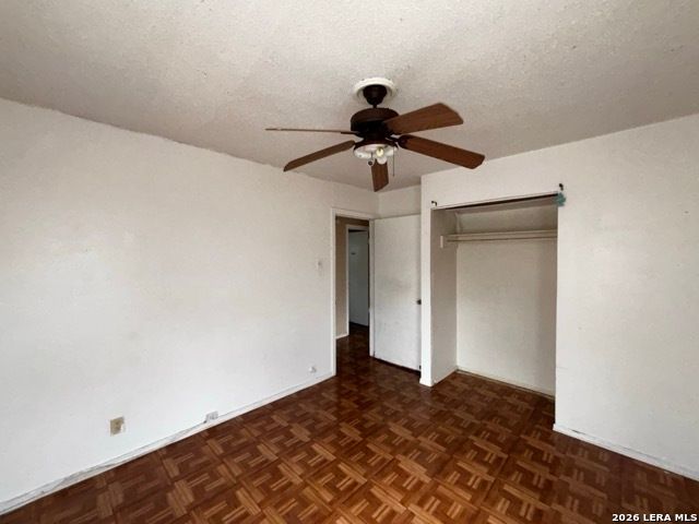 4306 silver lake, San Antonio, TX 78219