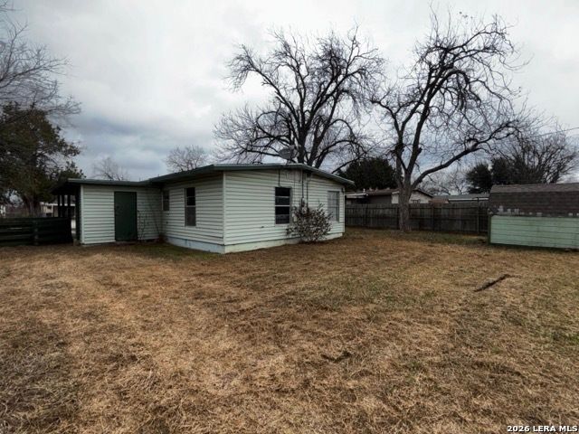 4306 silver lake, San Antonio, TX 78219