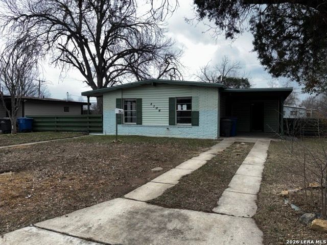 4306 silver lake, San Antonio, TX 78219