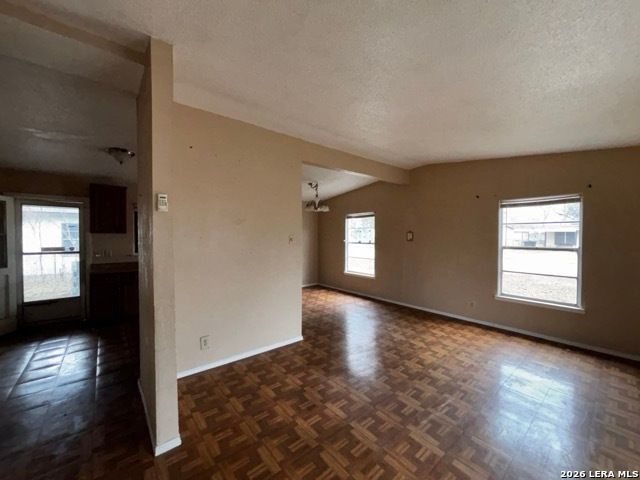 4306 silver lake, San Antonio, TX 78219