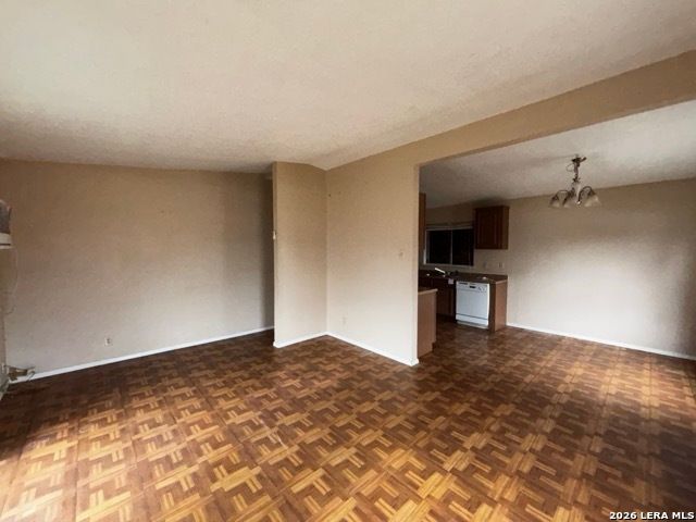 4306 silver lake, San Antonio, TX 78219