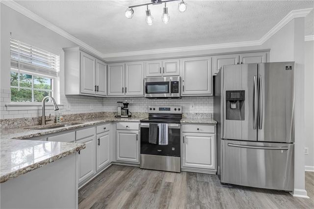 2887 Cressington Bend NW, Kennesaw, GA 30144