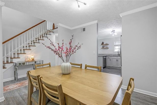 2887 Cressington Bend NW, Kennesaw, GA 30144