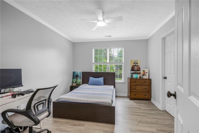 2887 Cressington Bend NW, Kennesaw, GA 30144