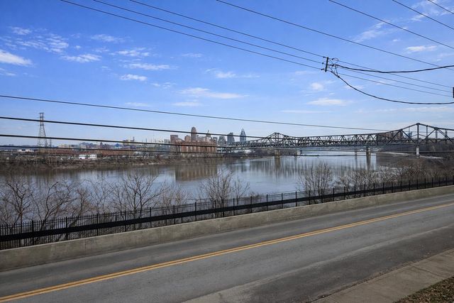 933 Highway Avenue, Covington, KY 41011