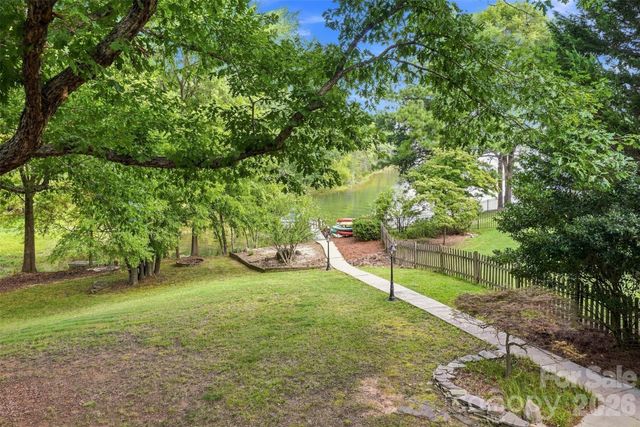 3911 Acacia Road N, York, SC 29745