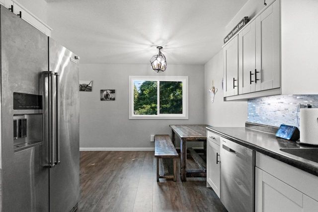 919 E TENNESSEE AVENUE, Oshkosh, WI 54901