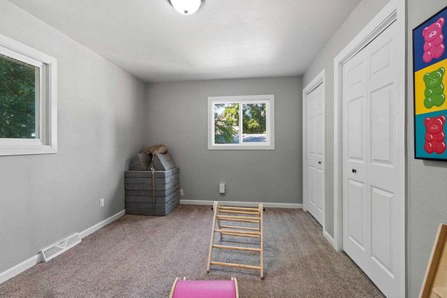 919 E TENNESSEE AVENUE, Oshkosh, WI 54901
