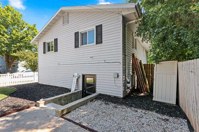 919 E TENNESSEE AVENUE, Oshkosh, WI 54901