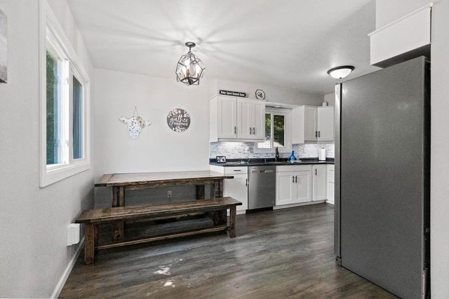 919 E TENNESSEE AVENUE, Oshkosh, WI 54901
