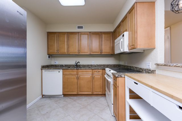 1000 Spanish River Road 4g, Boca Raton, FL 33432